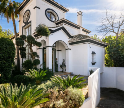 Вілла в Марбельє з терасою 300 кв.м за 1 825 000 €