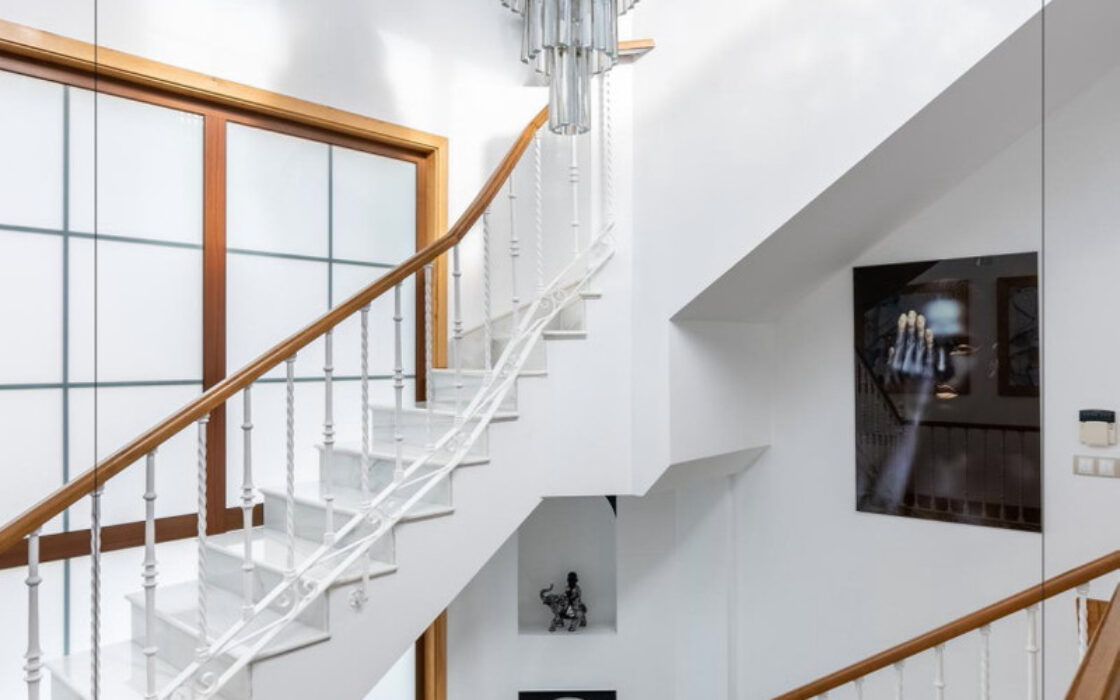 Вилла в Марбелье с террасой 300 кв.м за 1 825 000 €