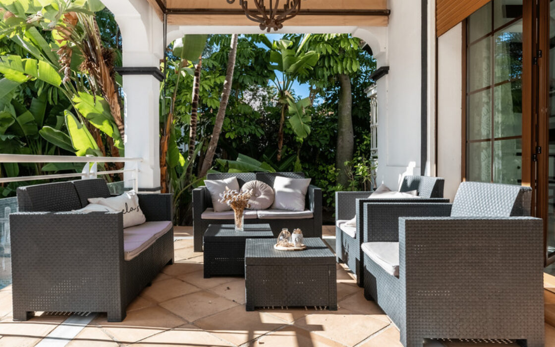 Вилла в Марбелье с террасой 300 кв.м за 1 825 000 €