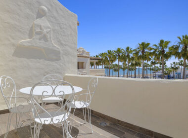 Апартаменты в Бенальмадене Коста с террасой 86 кв.м