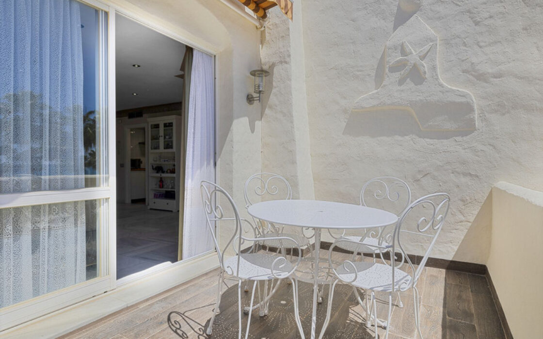 Апартаменты в Бенальмадене Коста с террасой 86 кв.м