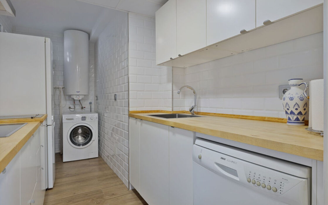 Апартаменты в Бенальмадене Коста с террасой 86 кв.м