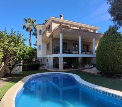 Вілла в Сьюдад-Кесаді 370 кв.м з панорамним видом