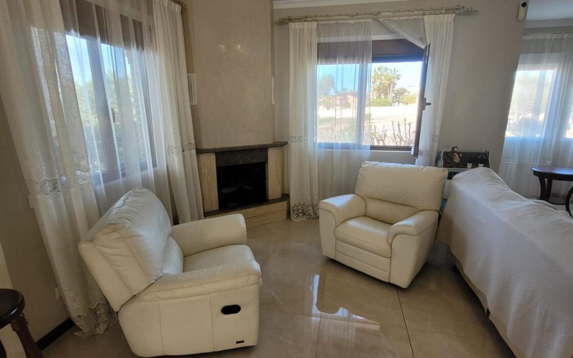 Вілла в Сьюдад-Кесаді 370 кв.м з панорамним видом