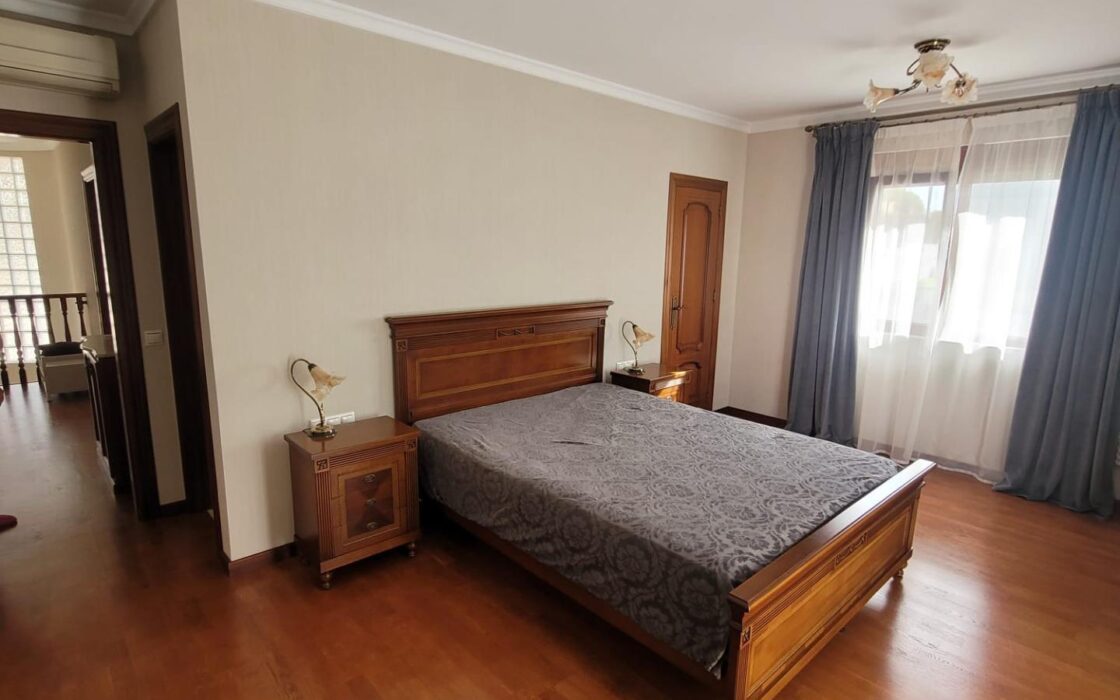 Вілла в Сьюдад-Кесаді 370 кв.м з панорамним видом