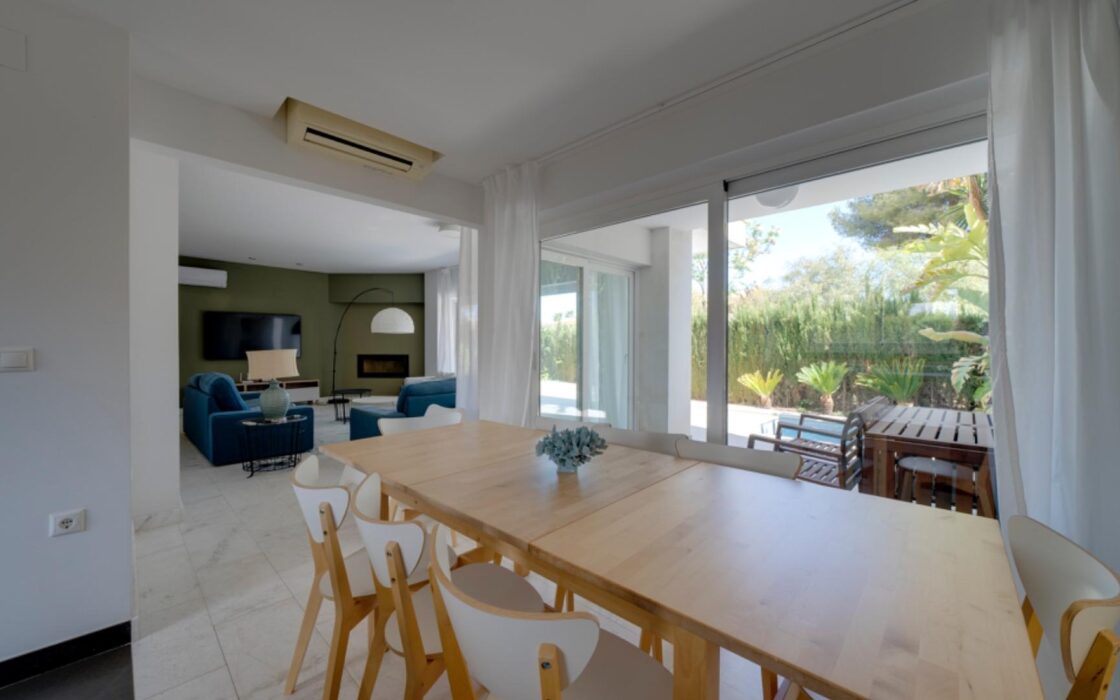 Розкішна вілла в Альбирі з терасою біля моря 548 кв.м