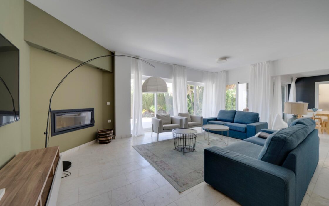 Розкішна вілла в Альбирі з терасою біля моря 548 кв.м