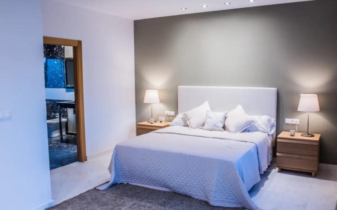 Розкішна вілла в Альбирі з терасою біля моря 548 кв.м