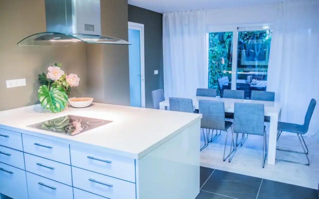 Розкішна вілла в Альбирі з терасою біля моря 548 кв.м