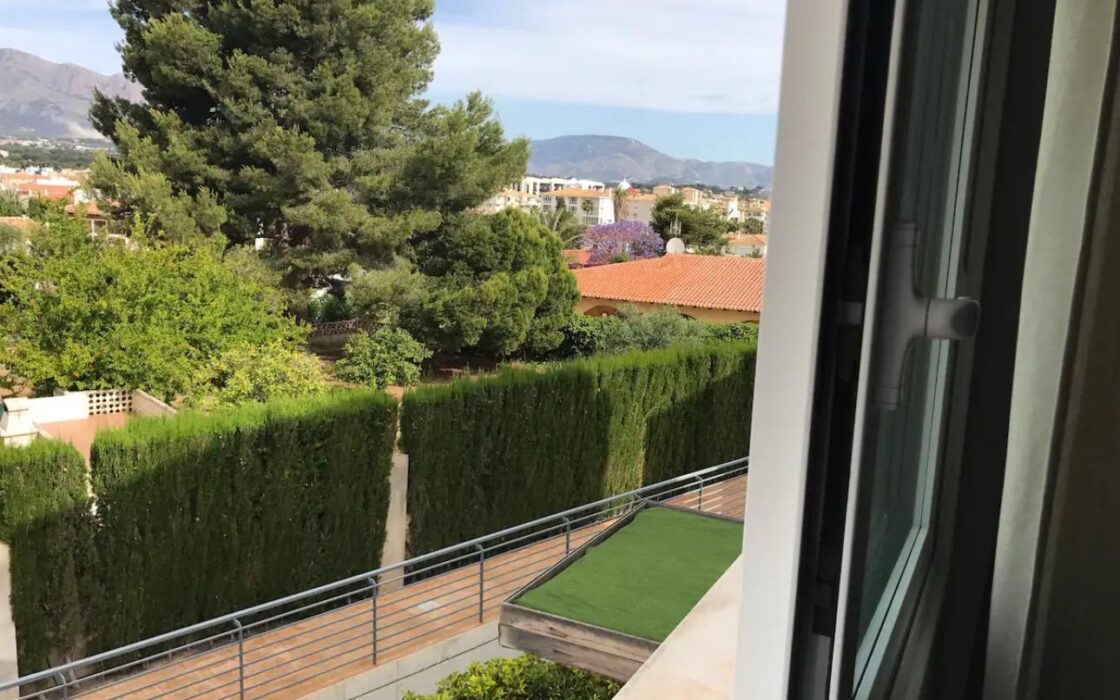 Розкішна вілла в Альбирі з терасою біля моря 548 кв.м