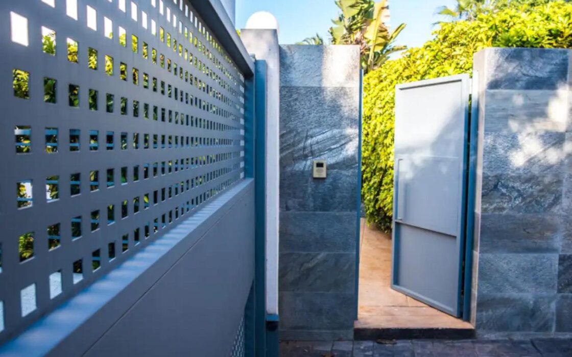 Розкішна вілла в Альбирі з терасою біля моря 548 кв.м