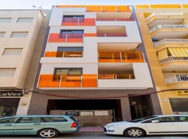 Апартаменты с террасой в Торревьехе 90 кв.м у моря