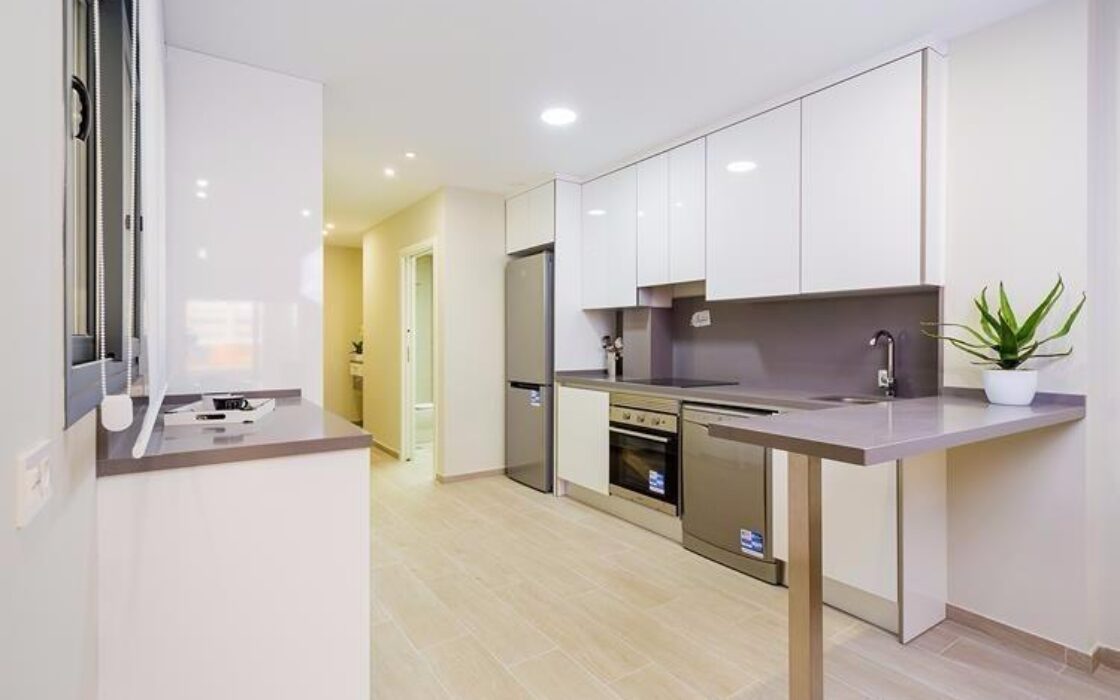 Апартаменты с террасой в Торревьехе 90 кв.м у моря