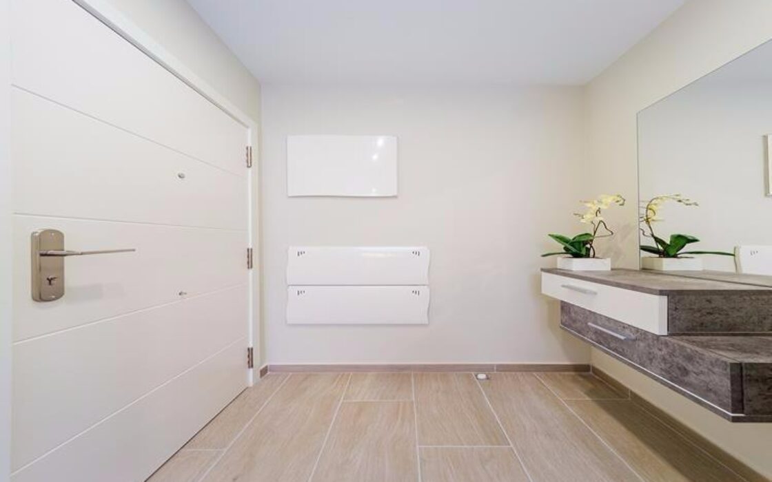 Апартаменты с террасой в Торревьехе 90 кв.м у моря