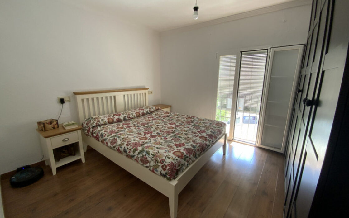 Угловой дом в Старом городе Марбельи с террасой 120 кв.м