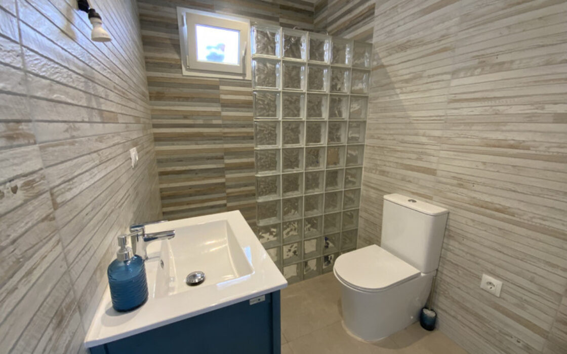 Угловой дом в Старом городе Марбельи с террасой 120 кв.м