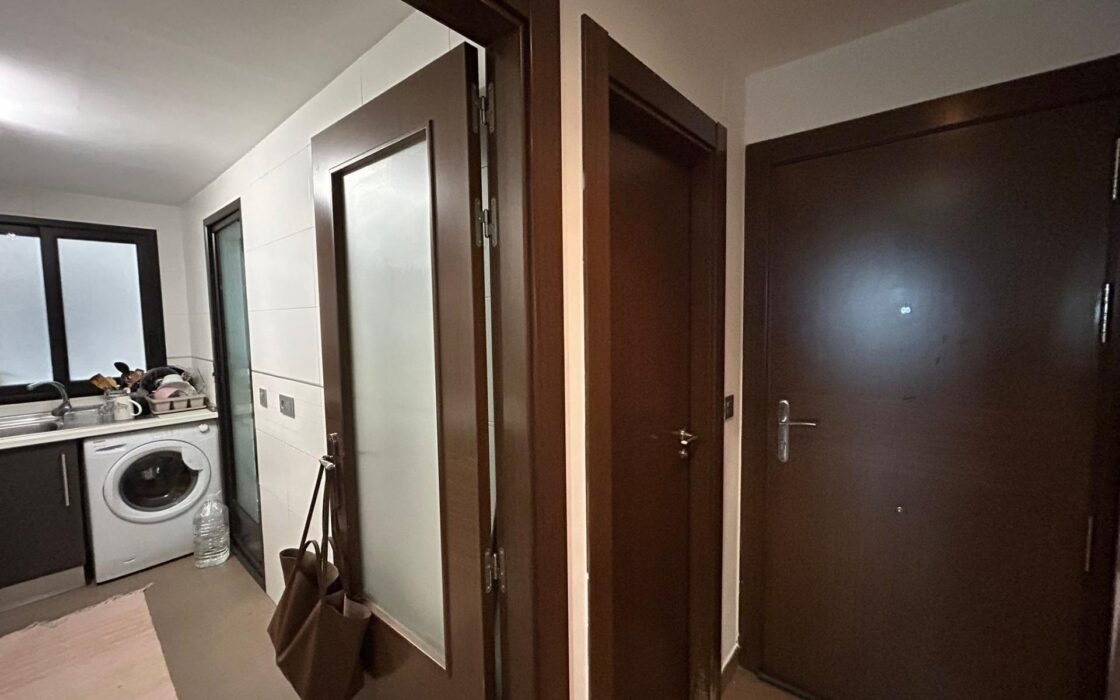 Квартира 76 кв.м з 2 спальнями в центрі Ла Нусії з терасою