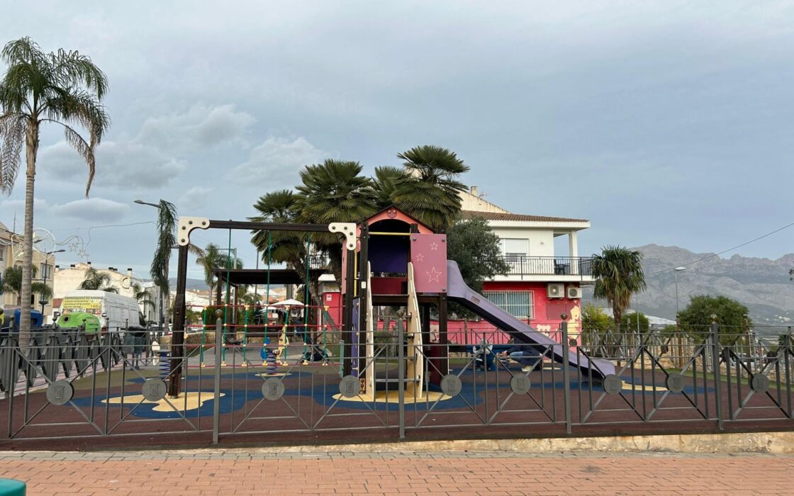 Квартира 76 кв.м з 2 спальнями в центрі Ла Нусії з терасою