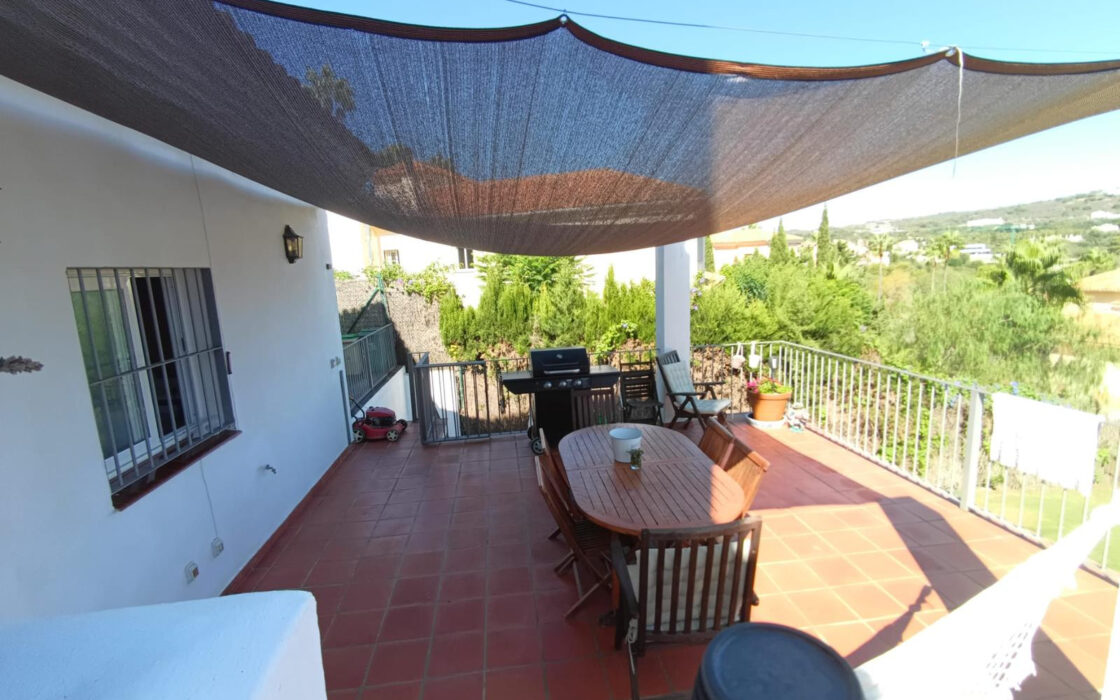 Вилла в Сотогранде 525 кв.м с террасой у моря