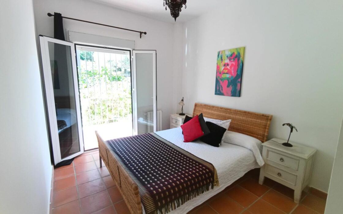 Вилла в Сотогранде 525 кв.м с террасой у моря