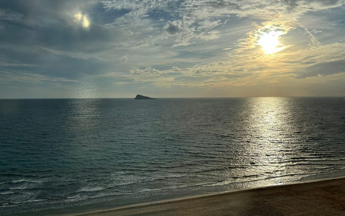 Квартира у пляжа Леванте, Бенидорм, 140 кв.м, панорама моря