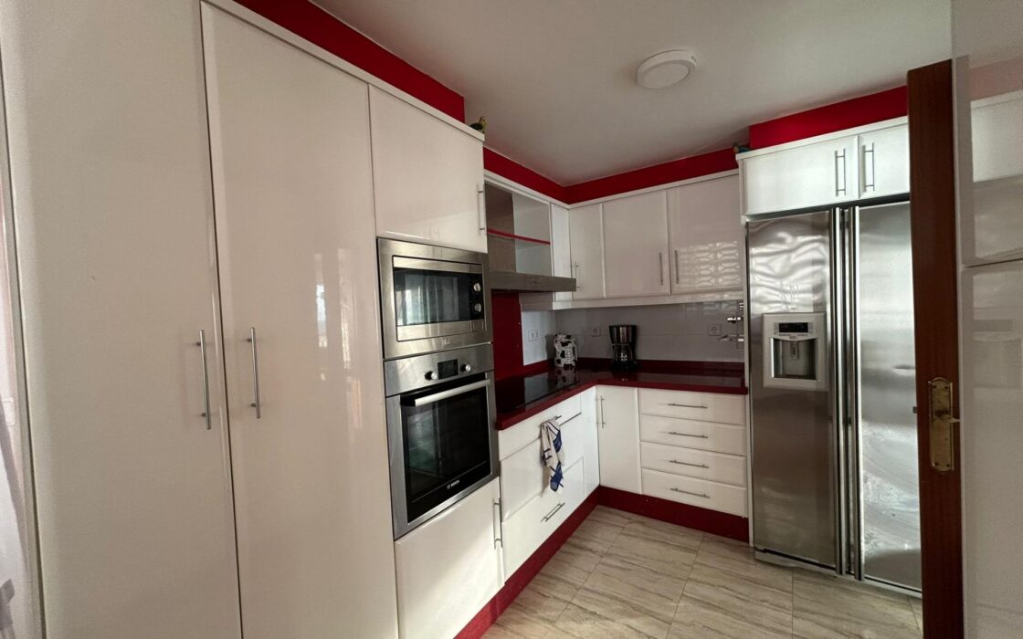 Квартира у пляжа Леванте, Бенидорм, 140 кв.м, панорама моря