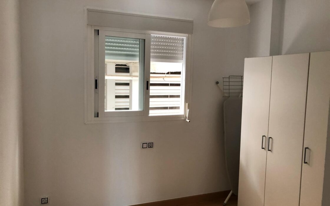 Апартаменты 93 кв.м с террасой в Бенидорме у моря