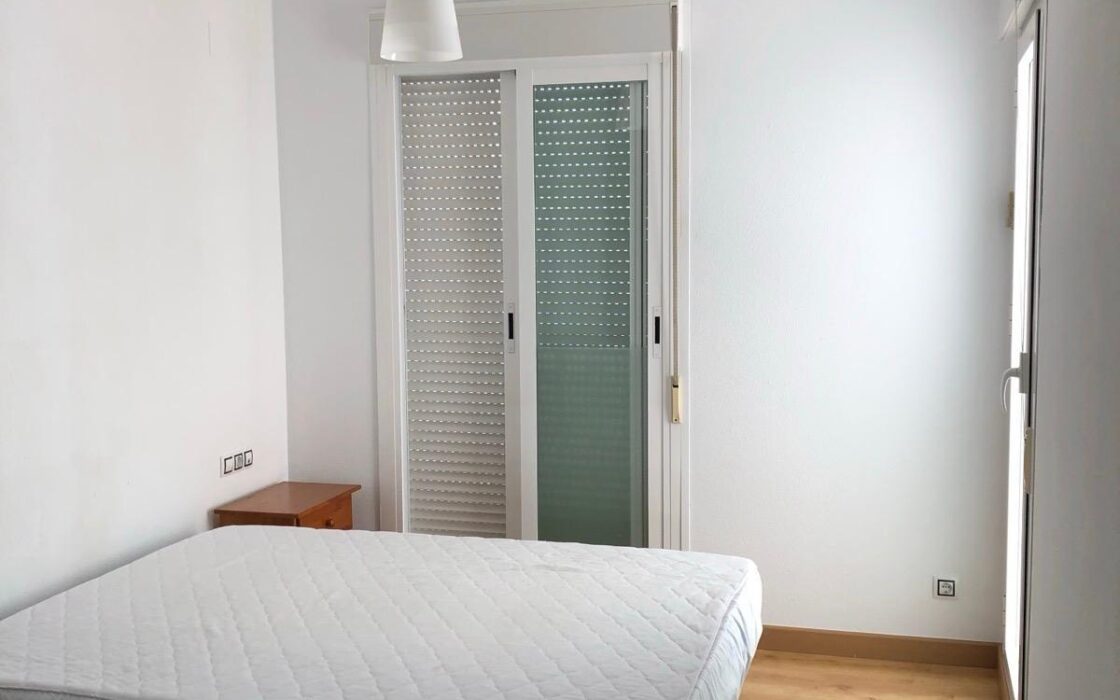 Апартаменты 93 кв.м с террасой в Бенидорме у моря