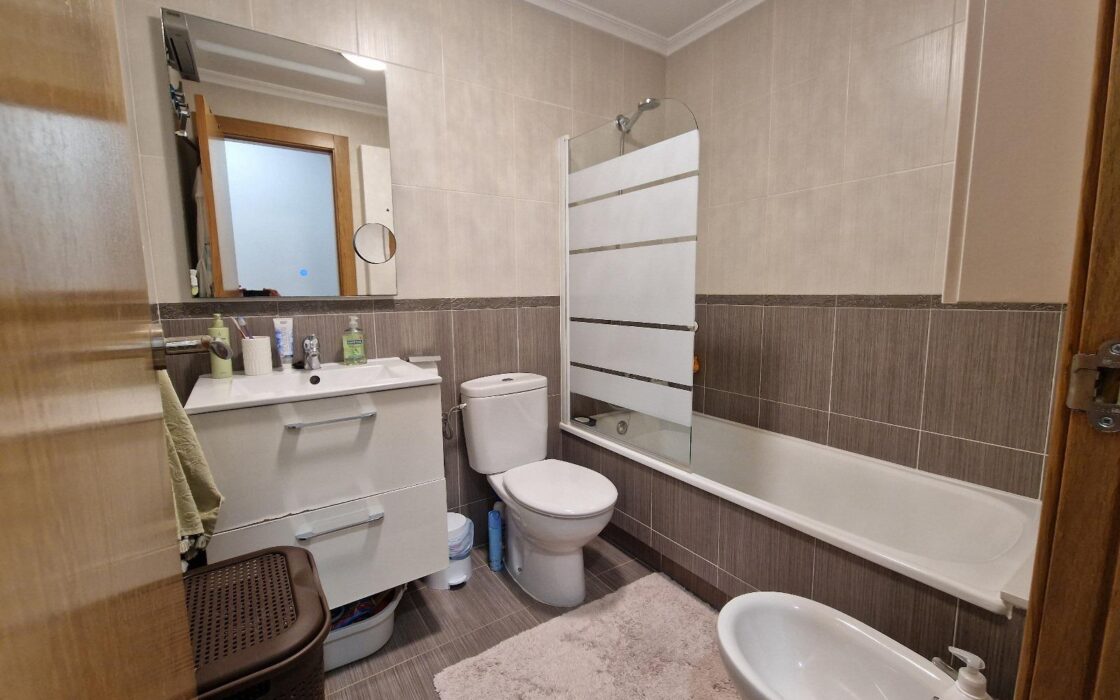 Апартаменты на 66 кв.м в Торревьехе у моря 2010 года