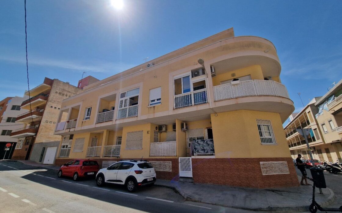 Апартаменты на 66 кв.м в Торревьехе у моря 2010 года