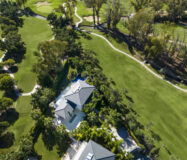 Вілла в Нуэва-Андалусія з терасою у поля для гольфа