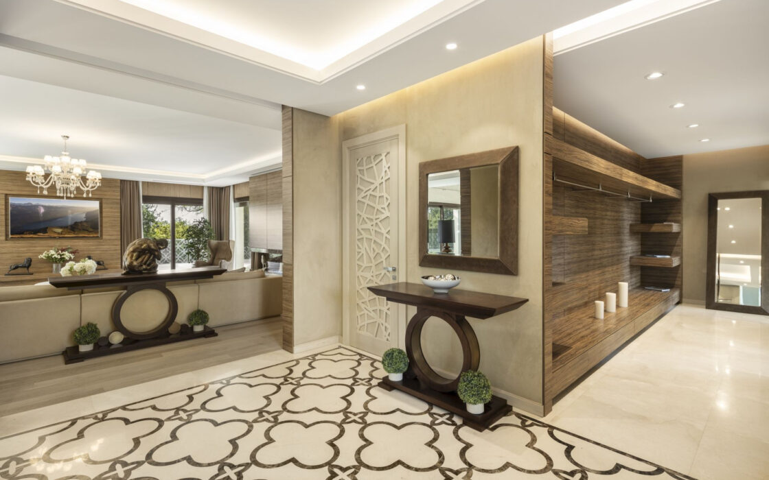 Вілла в Нуэва-Андалусія з терасою у поля для гольфа