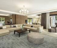 Вілла в Нуэва-Андалусія з терасою у поля для гольфа