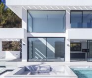 Новая вилла в Марбелье 786 кв.м с террасой и мебелью