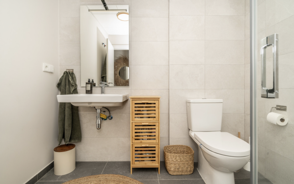 Сучасна квартира з терасою в Естепоні 115 кв.м 2 спальні