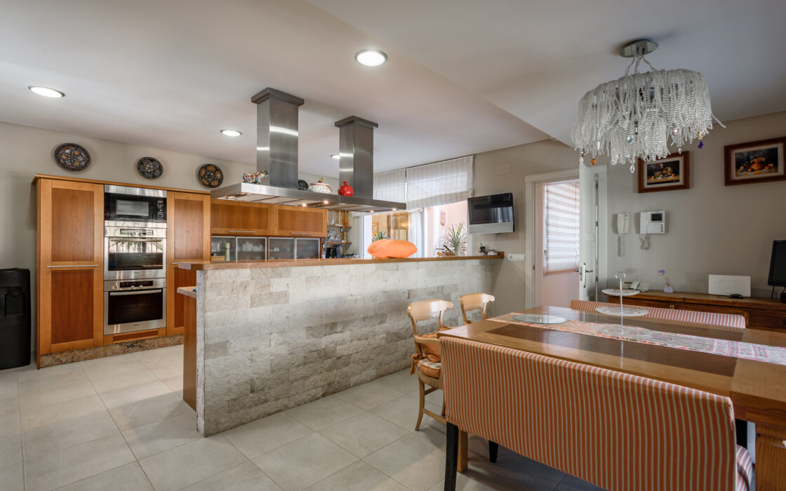 Вілла в Альбукерке, 1013 кв.м, з терасою біля моря