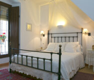 Отель в Марбелье 550 кв.м с террасой в Старом Городе