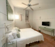 Отель в Марбелье 550 кв.м с террасой в Старом Городе