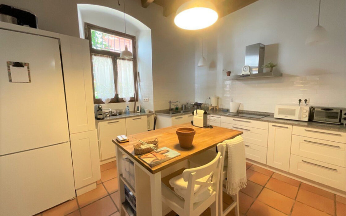 Отель в Марбелье 550 кв.м с террасой в Старом Городе