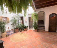 Отель в Марбелье 550 кв.м с террасой в Старом Городе