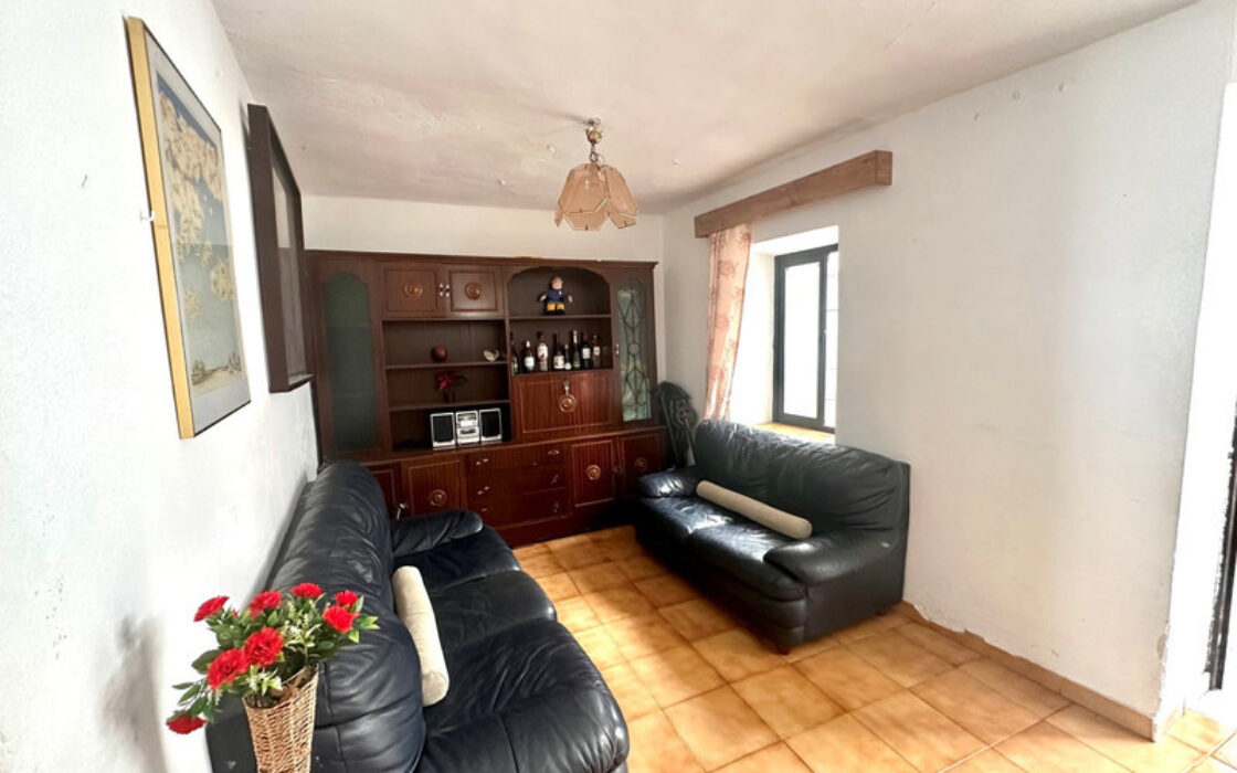 Вилла в Марбелье с террасой и площадью 117 кв.м