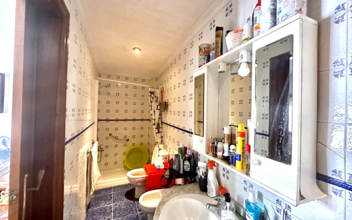 Вилла в Марбелье с террасой и площадью 117 кв.м