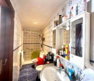 Вилла в Марбелье с террасой и площадью 117 кв.м