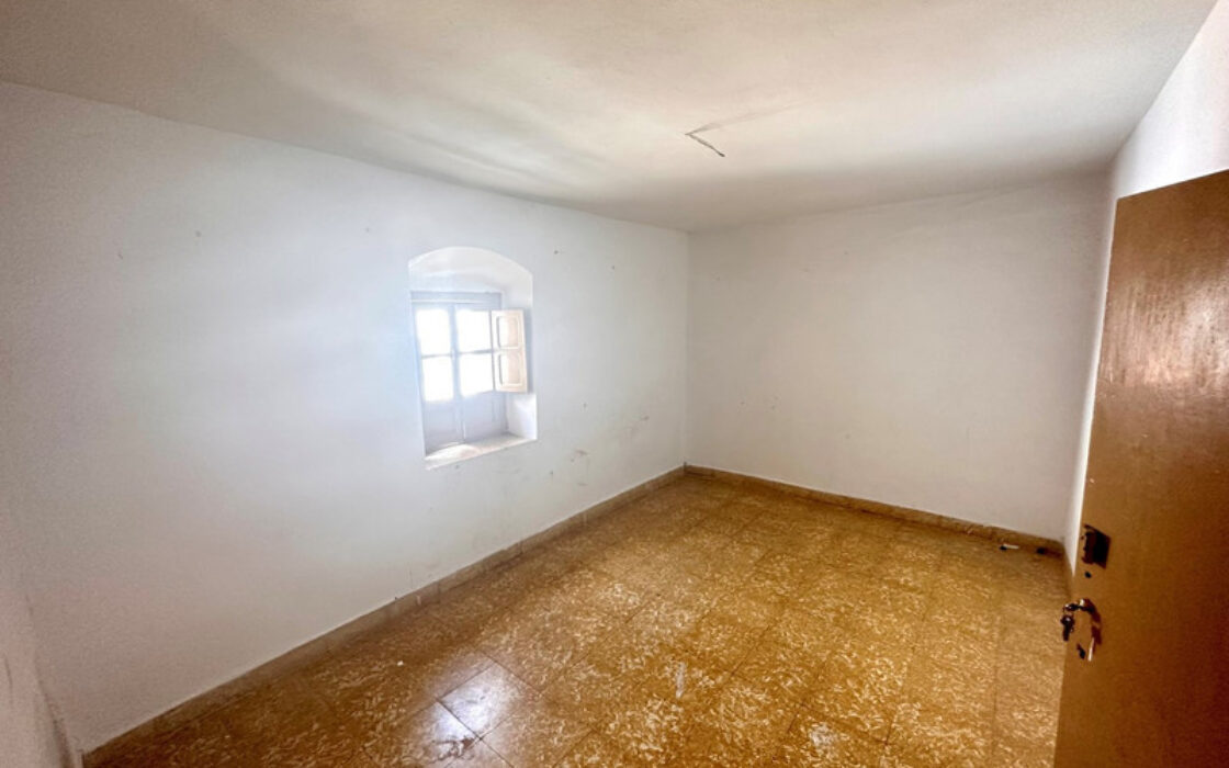 Вилла в Марбелье с террасой и площадью 117 кв.м