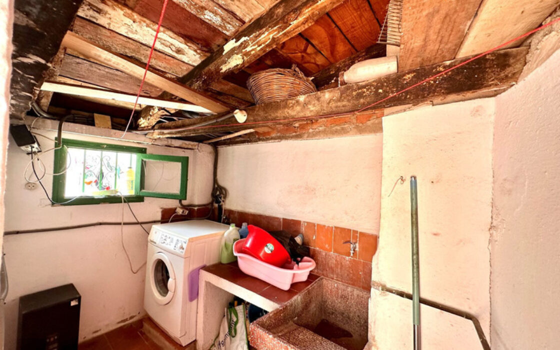 Вилла в Марбелье с террасой и площадью 117 кв.м