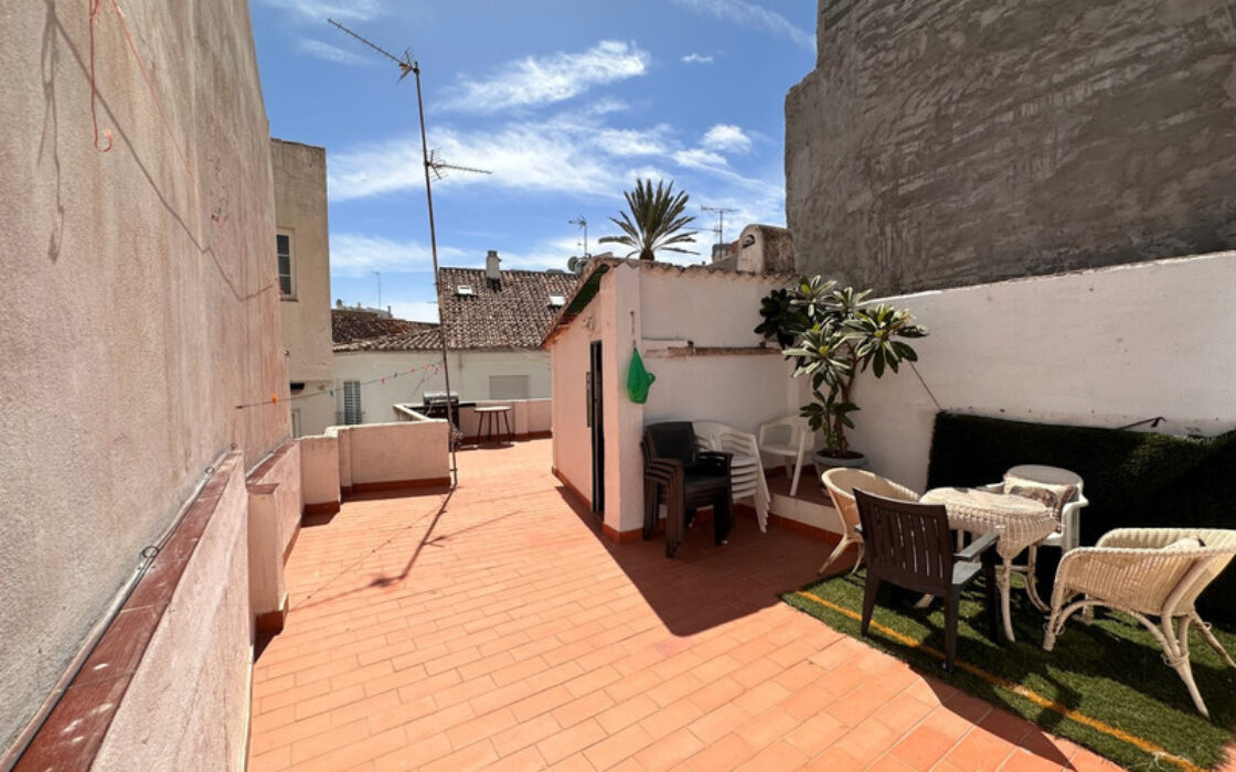 Вилла в Марбелье с террасой и площадью 117 кв.м