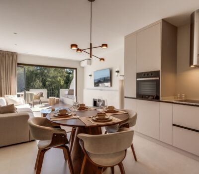 Розкішні апартаменти з терасою в Бенахавісі, 125 кв.м.