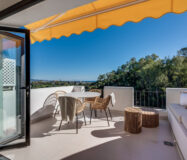 Розкішні апартаменти з терасою в Бенахавісі, 125 кв.м.