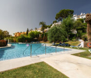 Розкішні апартаменти з терасою в Бенахавісі, 125 кв.м.