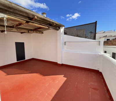 Вілла в Старому місті Марбельї з терасою 140 кв.м